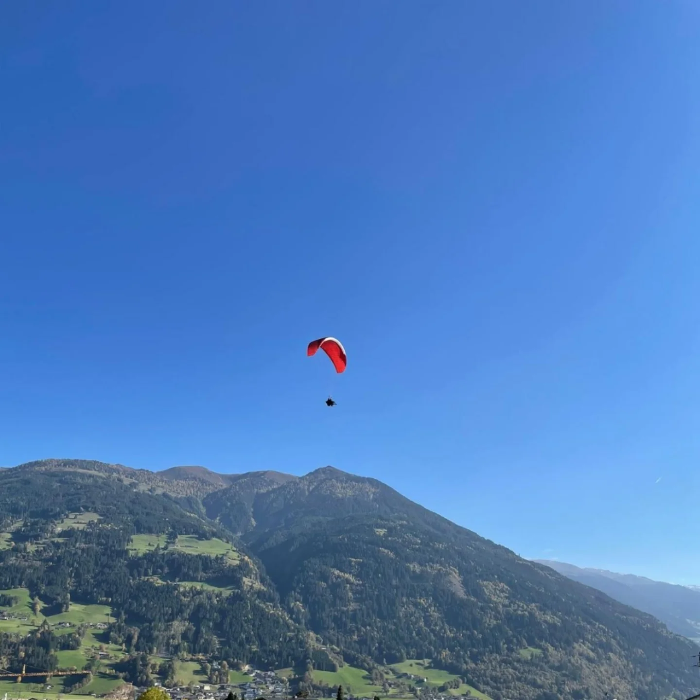 Familienauszeit mit Gleitschirmfliegen im Zillertal – Bild 3